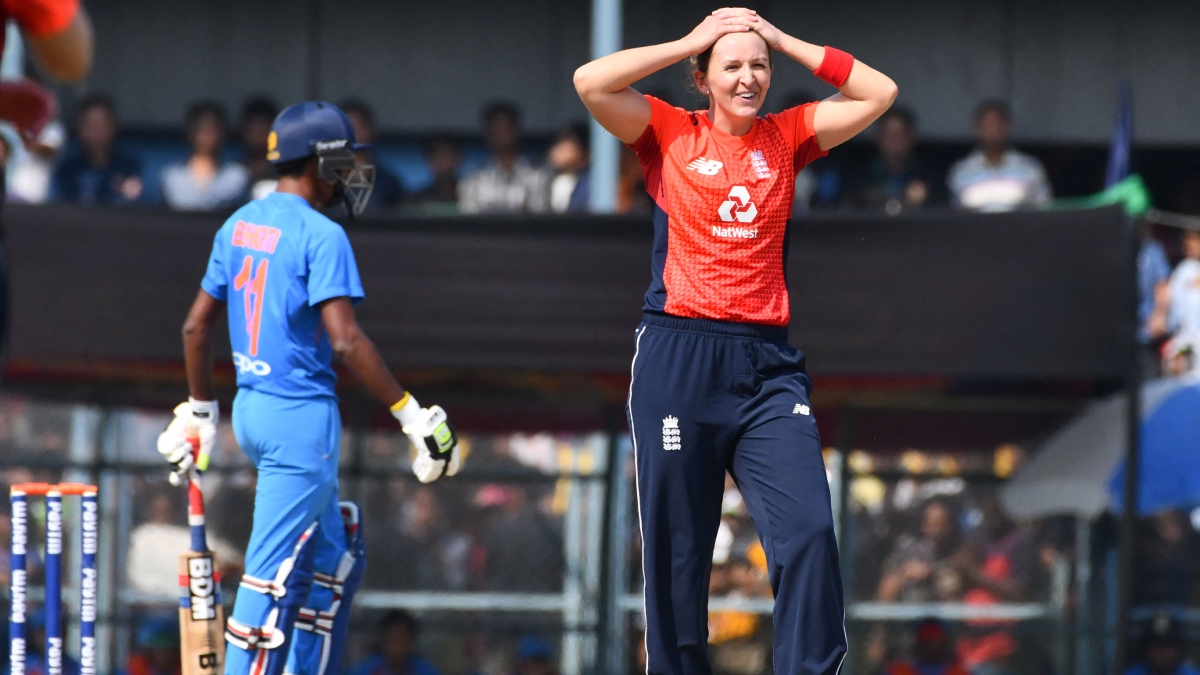 इंग्लैंड की पूर्व क्रिकेटर को मिली जान से मारने की धमकी, वूमेन्स T20 वर्ल्ड कप के शेड्यूल पर उठाए थे सवाल