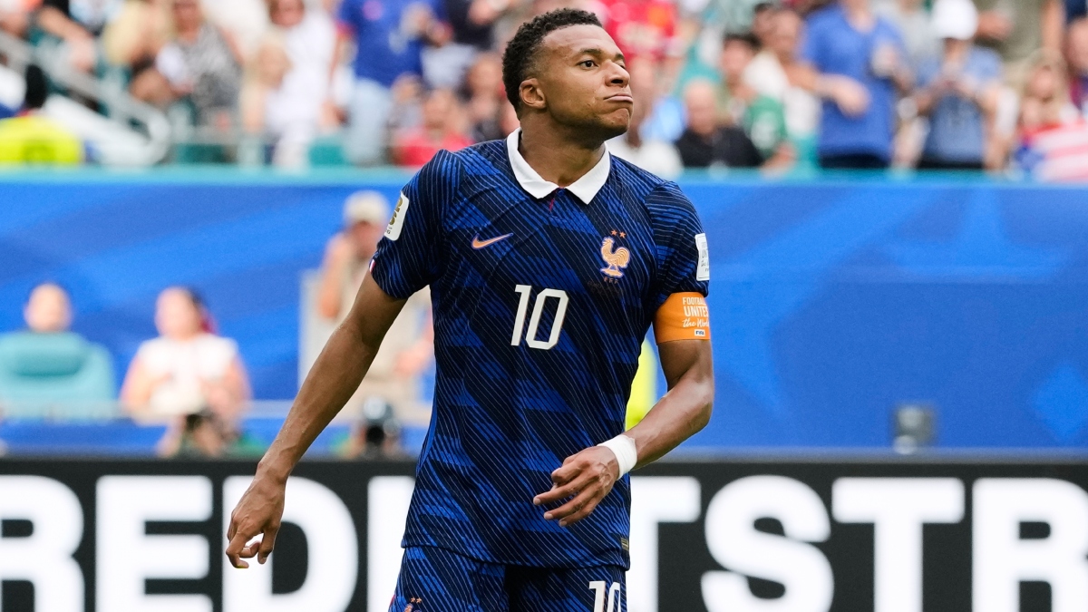 Golden Boot रेस में एमबापे ने मेसी को छोड़ा पीछे, विश्व कप इतिहास में सबसे ज्यादा गोल करने वाले खिलाड़ी भी बने