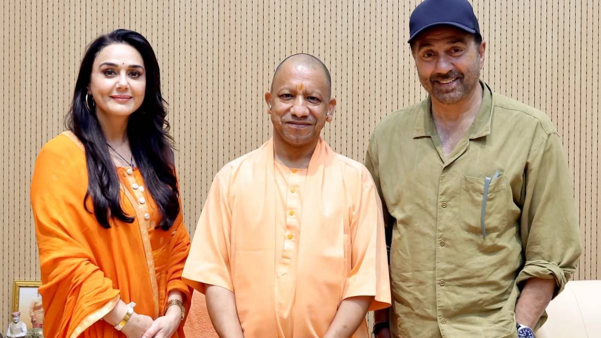 'बटवारा 1947' के प्रमोशन के लिए लखनऊ पहुंचे सनी देओल, सीएम योगी से की मुलाकात, प्रीति जिंटा भी साथ रहीं मौजूद