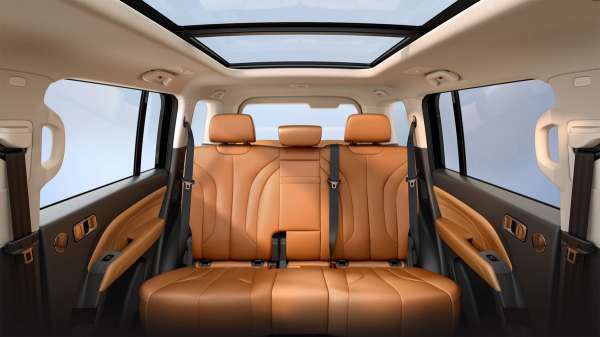 Haval H9 में सनरूफ भी मौजूद है।