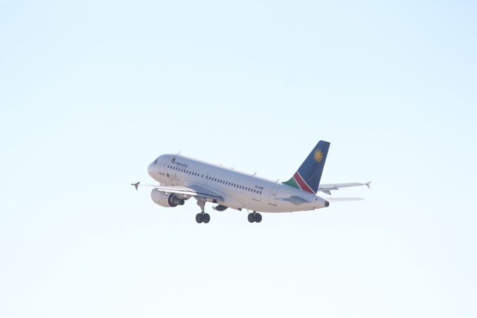 Civil Aviation Minister, Hardeep Singh Puri, domestic flight