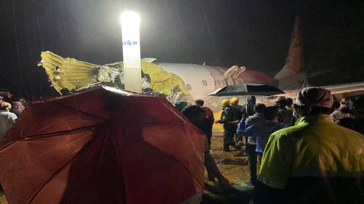 Kozhikode plane crash photo