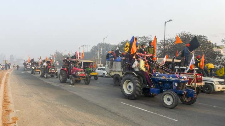 Tractor Rally Photos Kisan Andolan Tractor Rally Photos: तस्वीरों में देखिए किसानों की ट्रैक्टर परेड