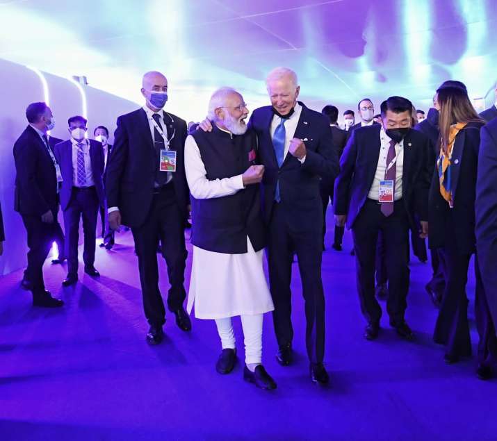प्रधानमंत्री नरेंद्र मोदी ने जी20 शिखर सम्मेलन से इतर रोम में जो बाइडेन से गर्मजोशी से मुलाकात की 