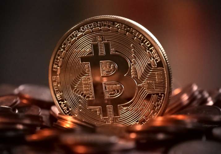 भारत में शिकंजे की खबरों के बीच भरभरा कर गिरे BitCoin के भाव, जानिए आप पर क्या होगा क्रिप्टो बैन का असर?