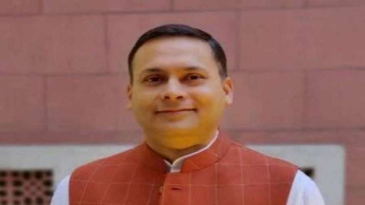 बीजेपी नेता अमित मालवीय ने किया ट्वीट- 'हनुमान चालीसा सड़क पर क्यों नहीं पढ़ी जा सकती' बीजेपी नेता अमित मालवीय ने किया ट्वीट- 'हनुमान चालीसा सड़क पर क्यों नहीं पढ़ी जा सकती'
