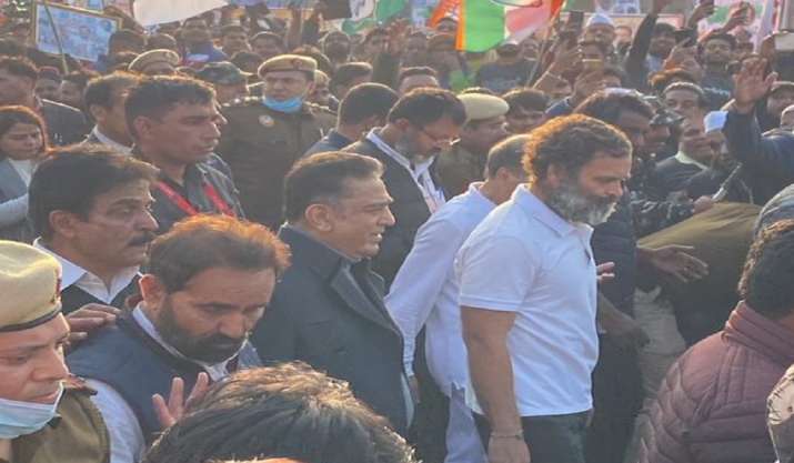कांग्रेस की भारत जोड़ो यात्रा में शामिल हुए कमल हासन, बोले- देश के लिए हम सब एक हैं...