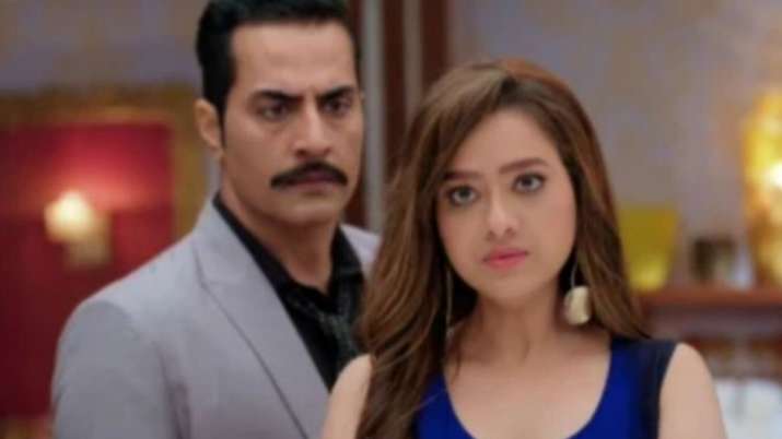 Anupamaa Upcoming Spoiler: काव्या ने चलाया गैर मर्दों से चक्कर! वनराज रोएंगे खून के आंसू