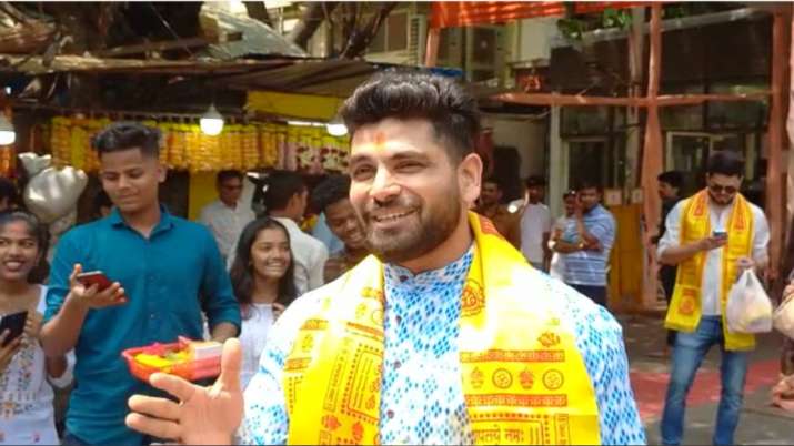 Khatron Ke Khiladi 13 में जाने से पहले Shiv Thakare पहुंचे सिद्धि विनायक, बताया कैसी है तैयारी