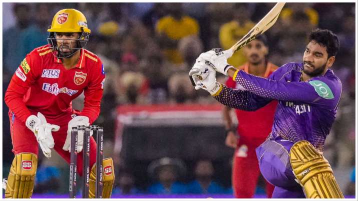 IPL में पहला शतक लगाकर सबसे बड़े खिलाड़ी बने वेंकटेश अय्यर, जानिए किसे छोड़ा पीछे