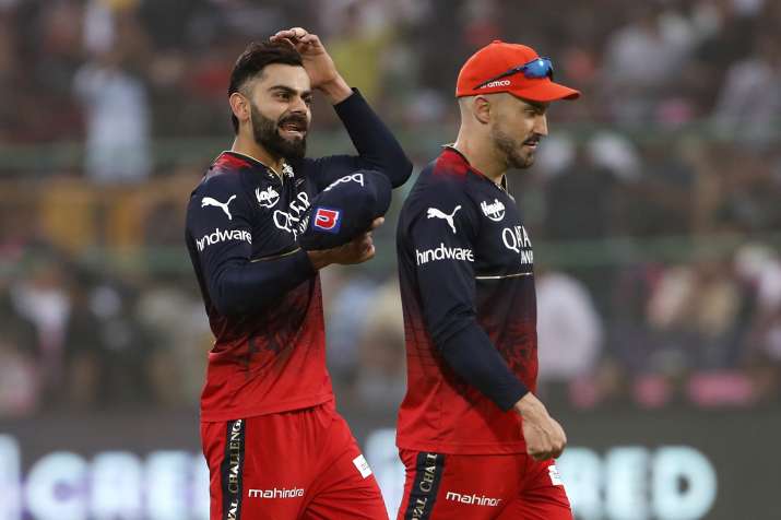 धमाकेदार जीत के बाद भी सामने आया RCB का शर्मनाक रिकॉर्ड, इस मामले में सबसे पीछे रह गई विराट की टीम