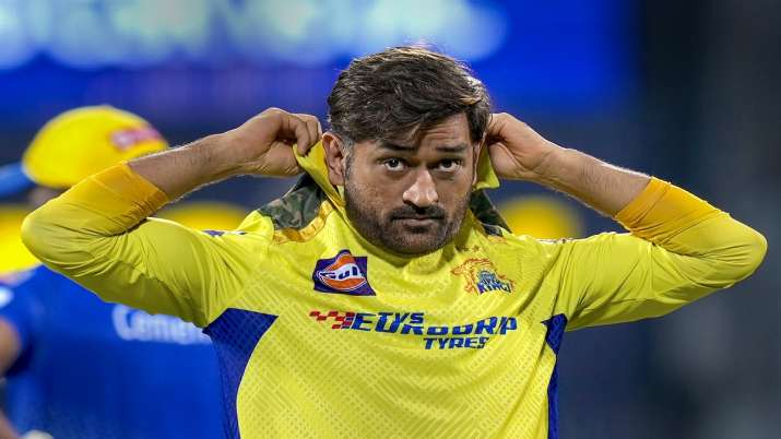 टीम इंडिया में सेलेक्शन के बाद इस खिलाड़ी ने दिखाए रंग, IPL में धोनी के लिए भी बना सिरदर्द