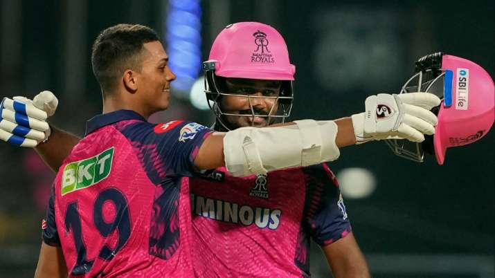 IPL 2023 RR Playoff scenario : राजस्थान रॉयल्स के लिए क्या हैं प्लेऑफ में जाने की संभावनाएं, जानिए किसका मिलेगा फायदा