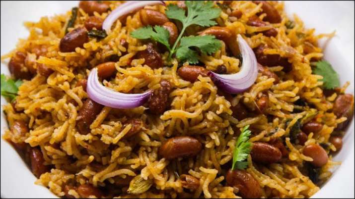          लंच में बनाएं प्रोटीन से भरपूर राजमा पुलाव, ऐसा स्वाद आएगा कि राजमा-चावल खाना भूल जाएंगे, जानें रेसिपी