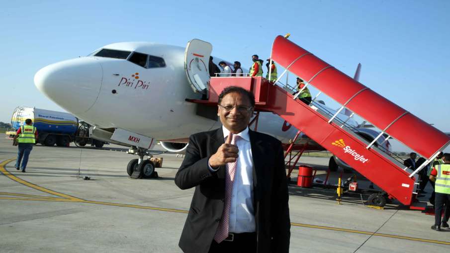 स्पाइसजेट की बोइंग 737 मैक्स की दिल्ली और ग्वालियर के बीच विशेष उड़ान में सिंधिया ने की यात्रा