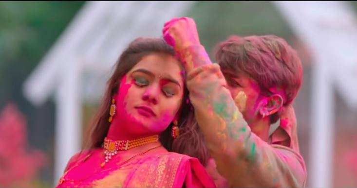 Holi 2022: Another Bhojpuri song is going viral on Holi, Nilkamal and  Srishti were seen drenched in colors