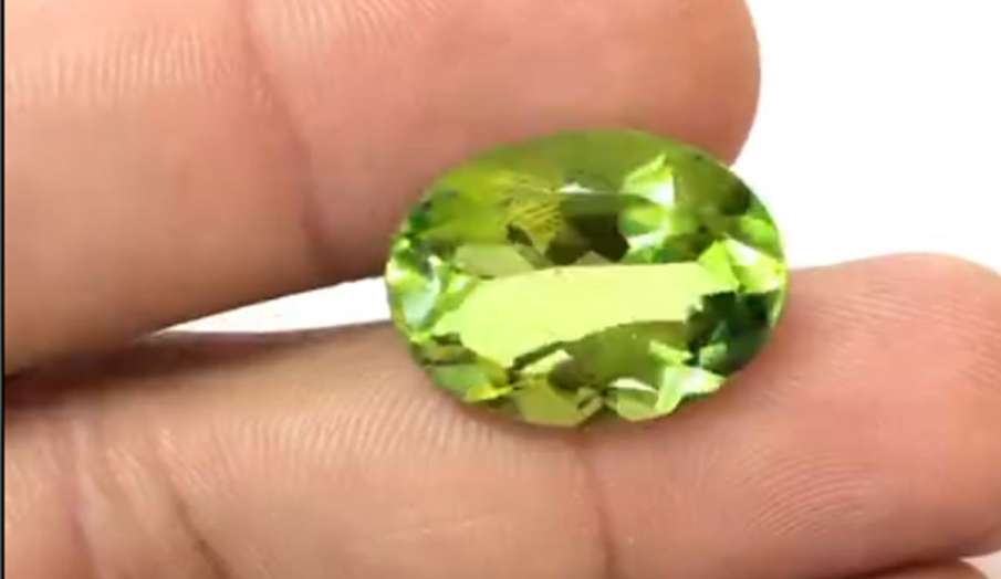 Emerald Gemstone substitute Peridot w