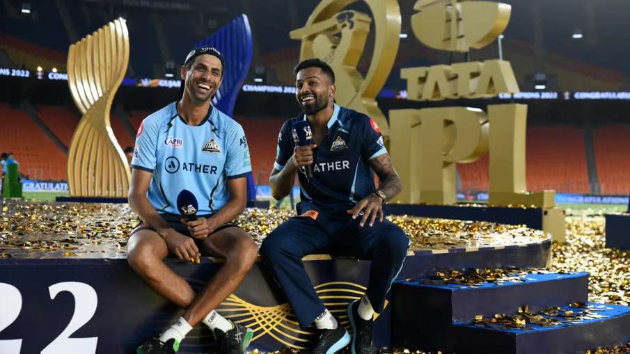 Ashish Nehra and Hardik Pandya