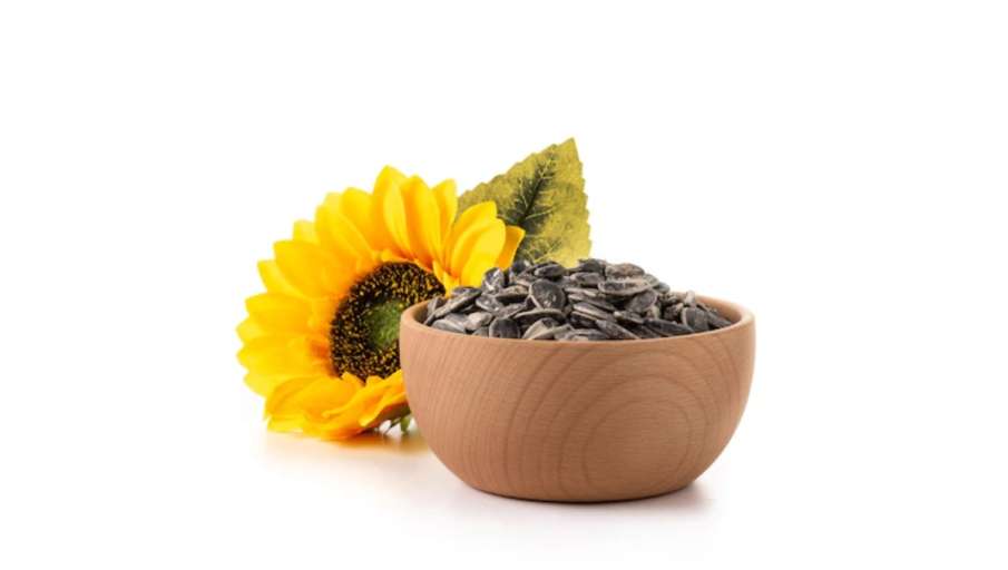 Cholesterol Reduce bad cholesterol with sunflower seeds, know how to