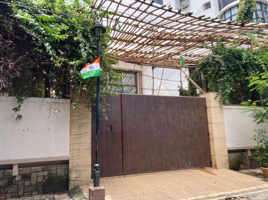 Tricolour at Dharmendra's residence