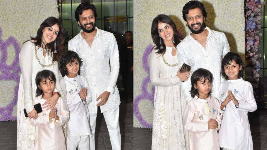 Riteish Deshmukh with wife and kids 