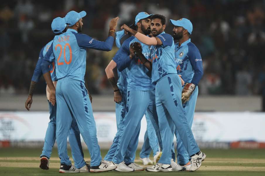 Bhuvneshwar Kumar and Team India
