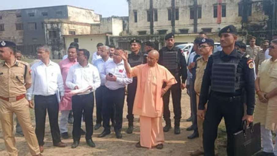 तैयारियों का जायजा लेने पहुंचे CM योगी