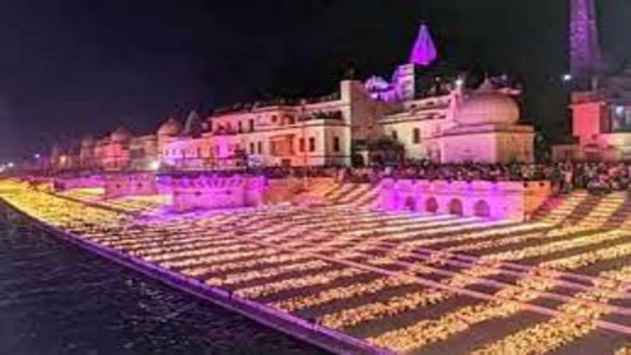 The city of Lord Rama lit up with 15.76 lakh lamps on the banks of Saryu