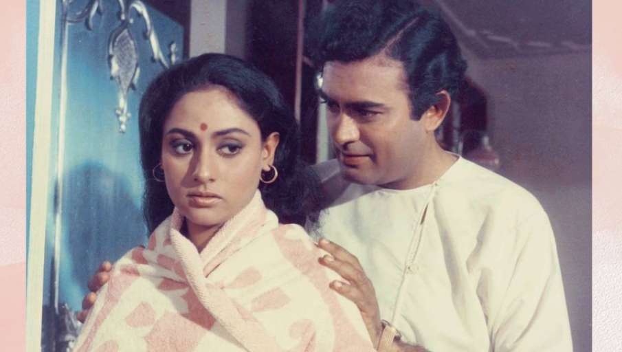 Jaya Bachchan and Sanjeev Kumar