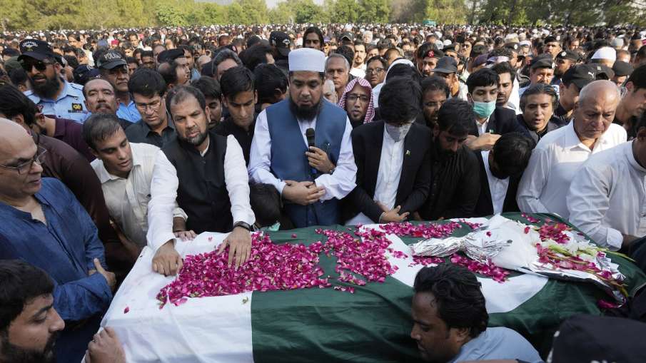 arshad sharif funeral