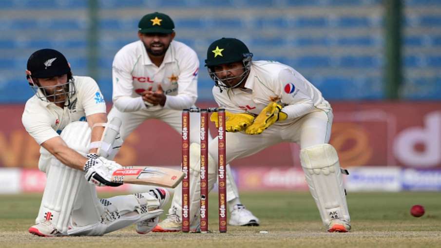 Kane Williamson batting against Pakistan