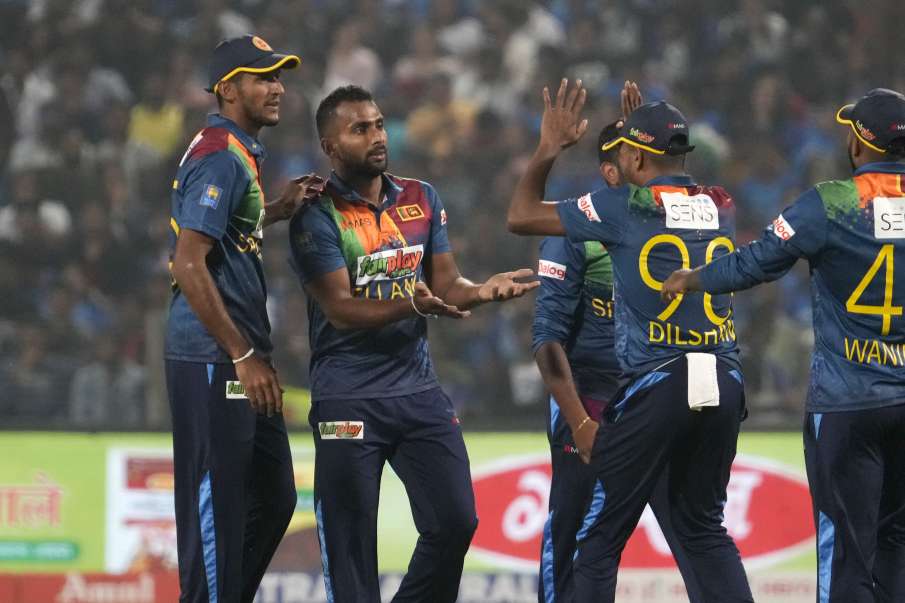 Sri Lanka team celebrating a wicket against India