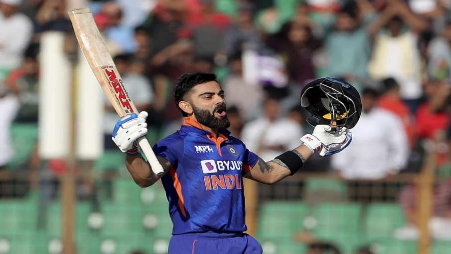 Virat Kohli celebrates his ODI century