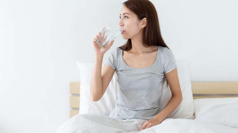 Is it good to drink water before sleeping