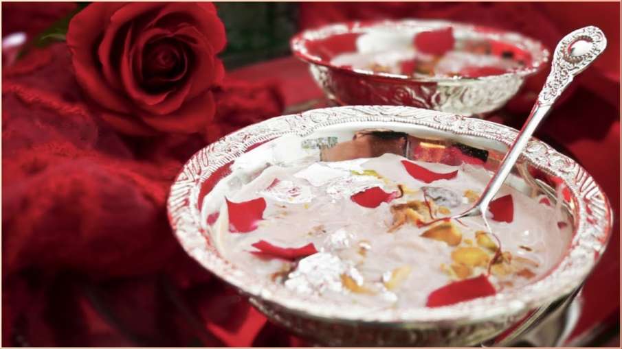 Coconut Gulaab ki Kheerb