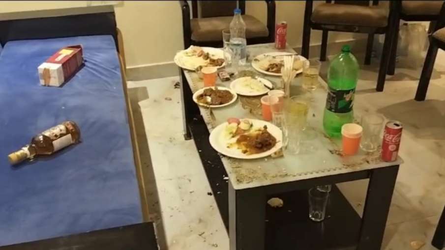 बिहार में डॉक्टर्स की शराब पार्टी 