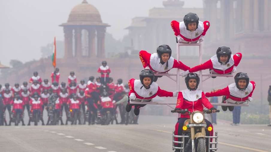 75वें गणतंत्र दिवस के लिए रिहर्सल  75वें गणतंत्र दिवस के लिए रिहर्सल