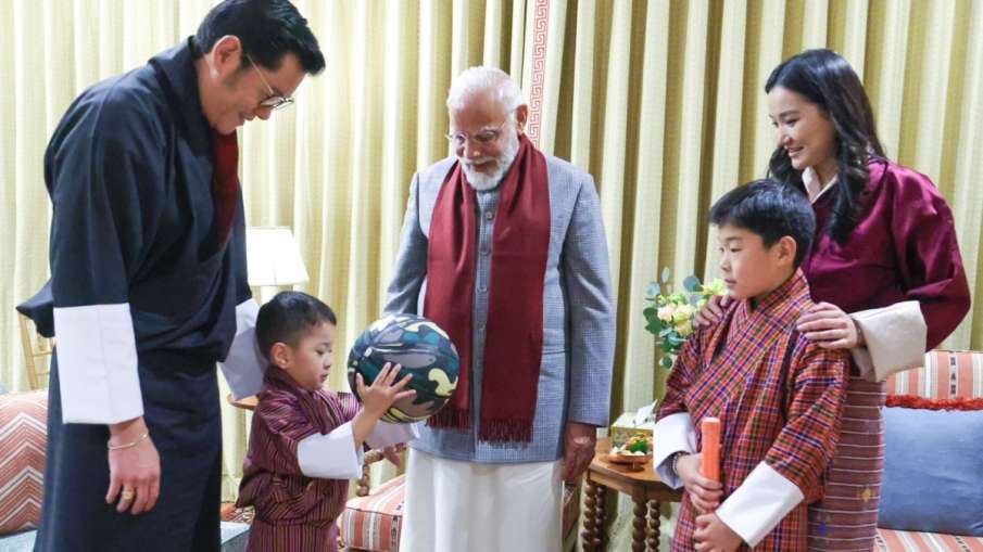 भूटान के राजा ने पीएम मोदी को दिया स्पेशल डिनर