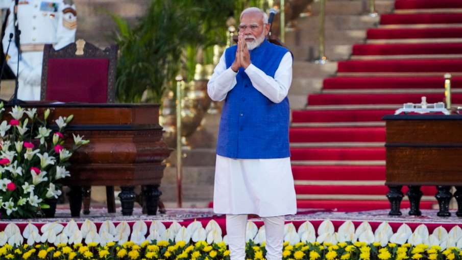 इस बार शपथ ग्रहण में नीली जैकेट में नजर आएं पीएम मोदी