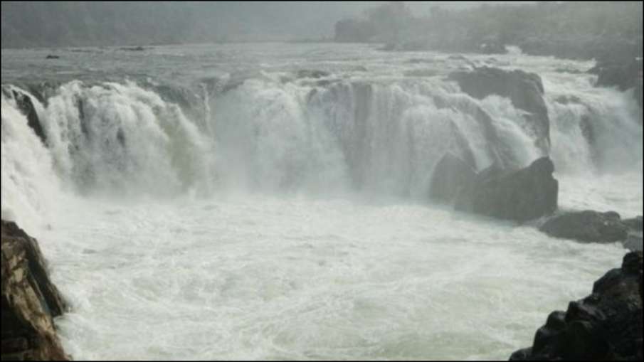 Dhuandhar Falls