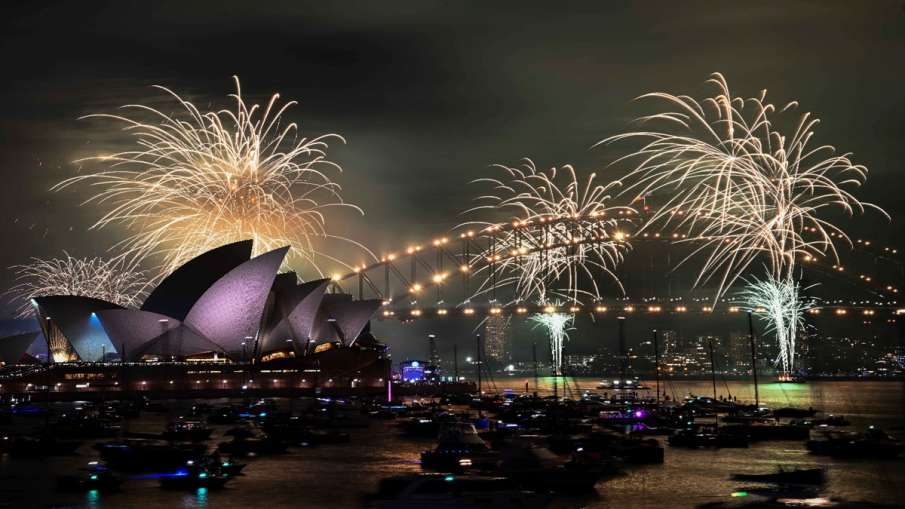 Fireworks over Sydney Harbour Bridge