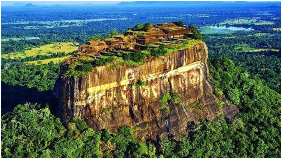 सिगरिया रॉक किला