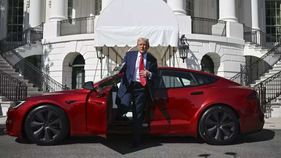 Donald Trump Tesla, Elon Musk Trump Feud, Trump Sells Tesla