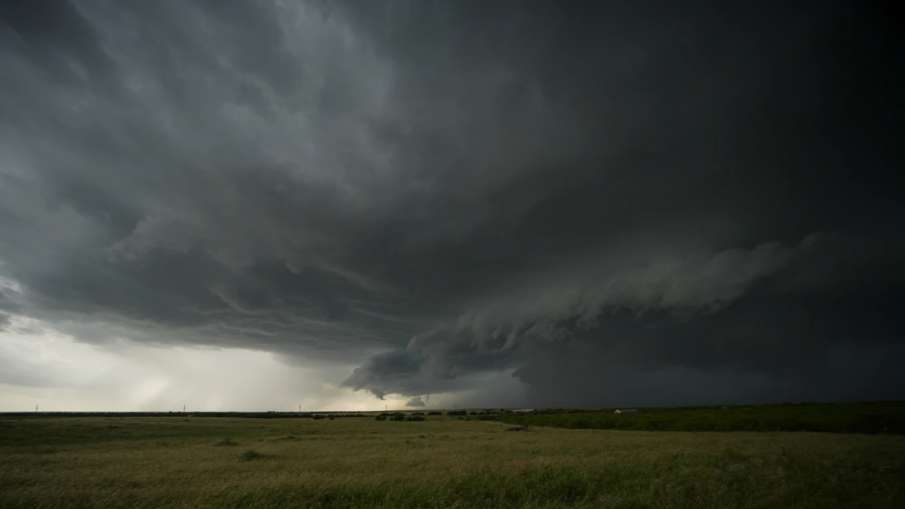 Shelf cloud
