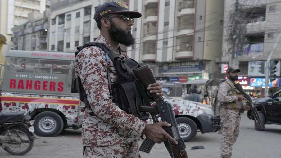 Pakistani security force personnel