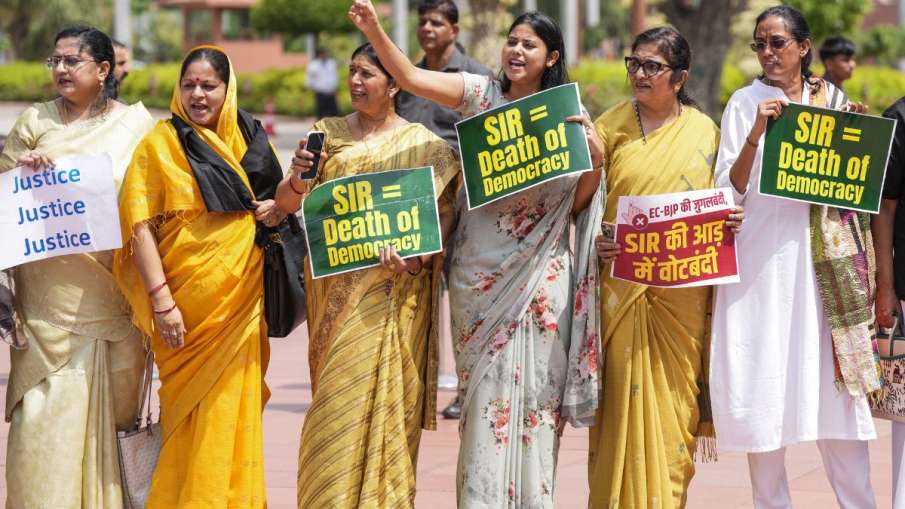Monsoon session 2025, Bihar voter list SIR, Parliament protest India