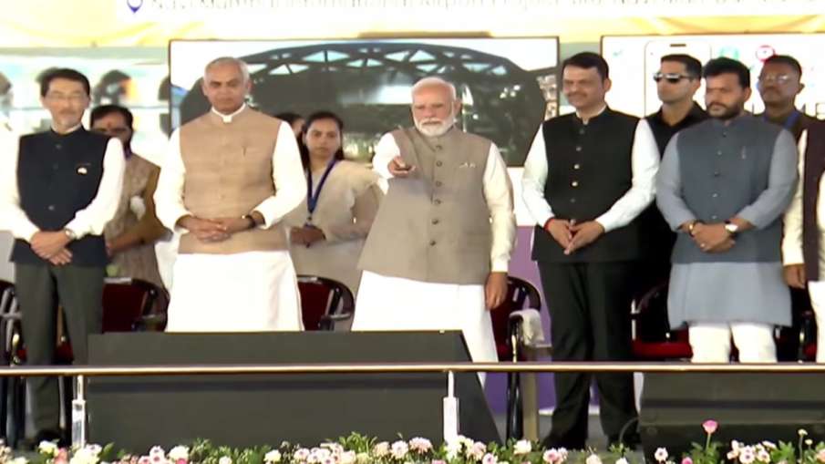 मुंबई में Mumbai One ऐप का उद्घाटन करते प्रधानमंत्