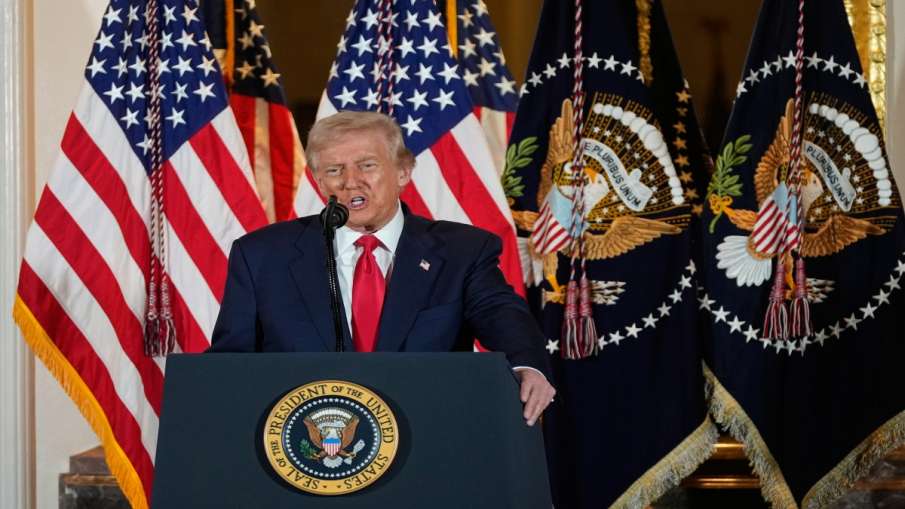 डोनाल्ड ट्रंप