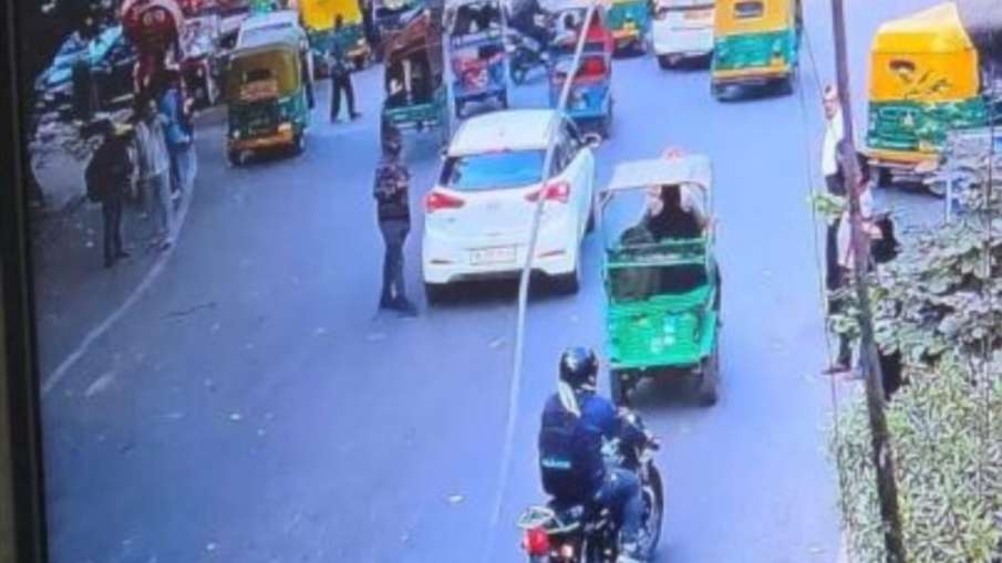 delhi blast red fort car