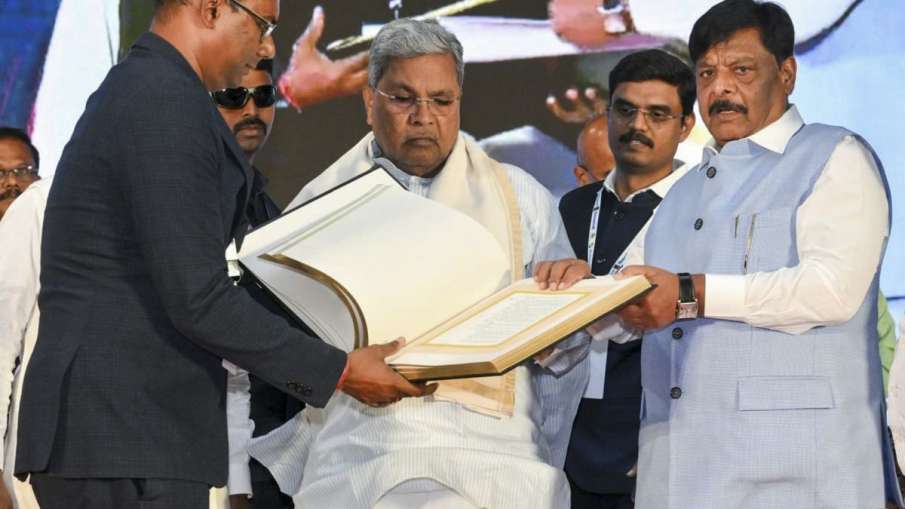 Karnataka Congress crisis, DK Shivakumar vs Siddaramaiah, Karnataka CM race